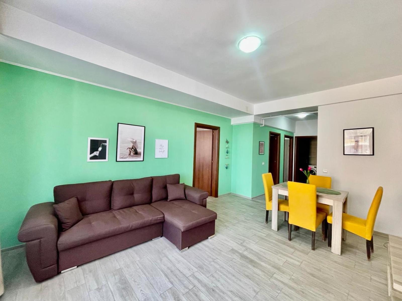 Summerland Apartmants Mamaia Nord Lägenhet Exteriör bild